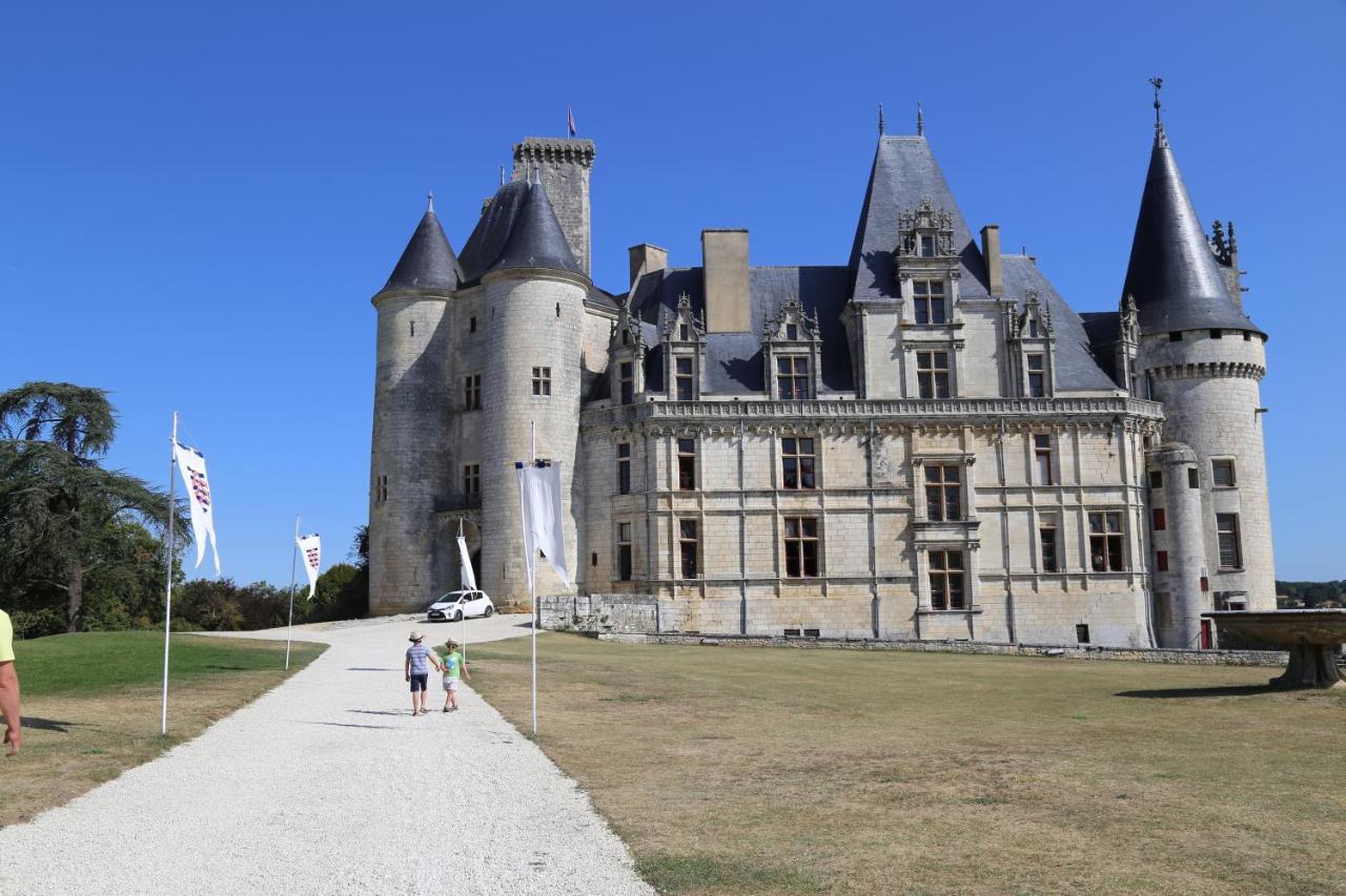 Gite Le Bonheur Hiersac Exterior photo